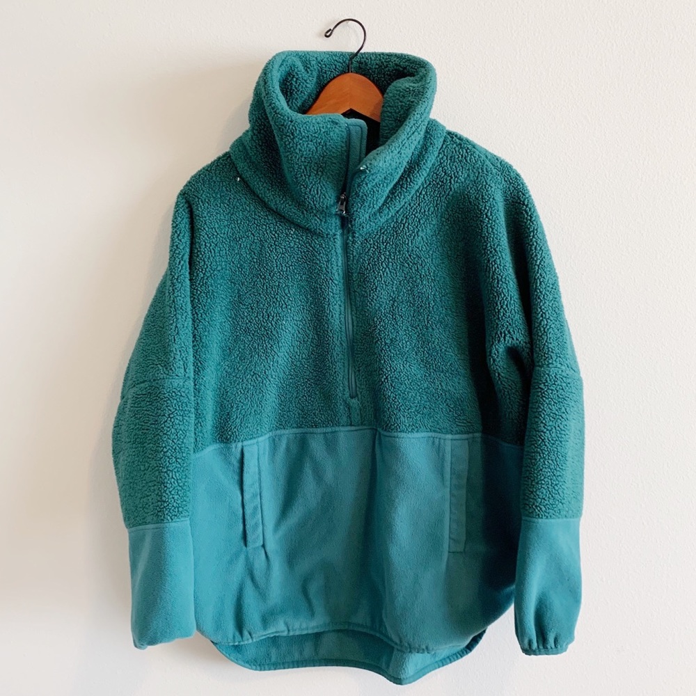The North Face Tundra 200 Oversized Fleece sweater